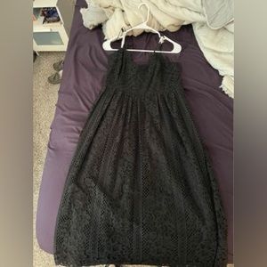 Express Lace MIDI Dress